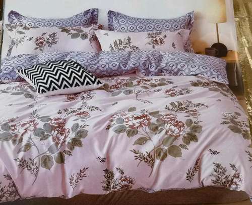 Binded duvet with 
•1bedsheet 
•2 pillowcases 6*6 image 6