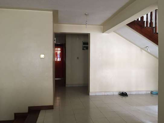 4 Bed Townhouse with Gym in Kileleshwa image 4