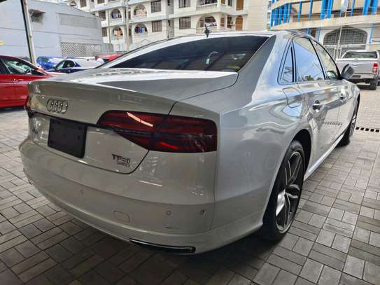 Audi A8 2017 Quattro S-line image 8