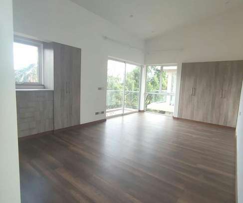 4 bedroom house for rent in Lavington image 14