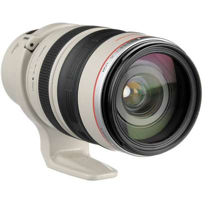 Canon EF 28-300mm f/3.5-5.6L IS USM Lens image 5