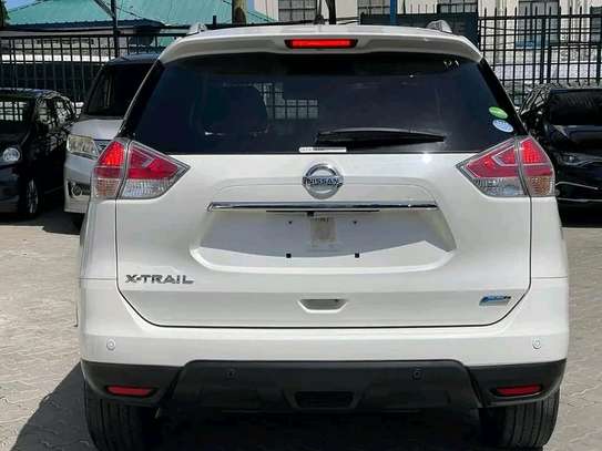 Nissan X-trail white 5seater 2016 4wd image 10