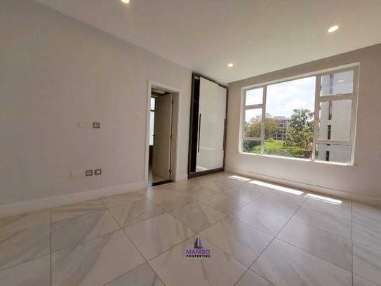3 Bed Apartment with En Suite at Rhapta Rd image 12