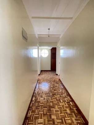 3 Bed Apartment with En Suite in Kilimani image 7