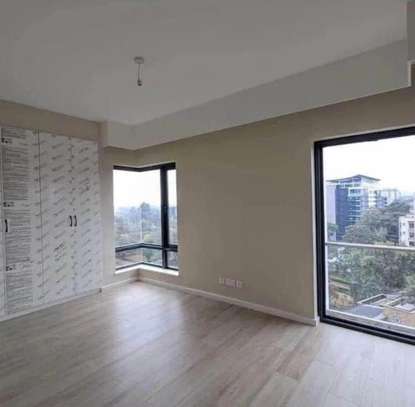 2 Bed Apartment with En Suite in Riverside image 8