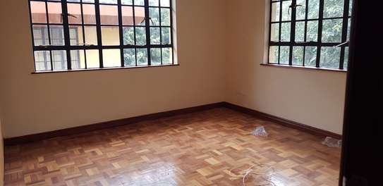 5 bedroom townhouse for rent in Lavington image 12