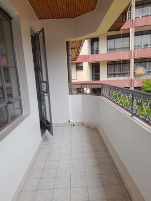 3 bedroom apartment with a Dsq sale image 6