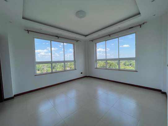 4 Bed Apartment with En Suite in Westlands Area image 7