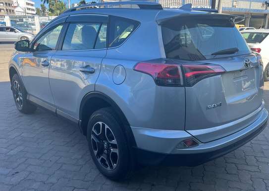 TOYOTA RAV4 WITH SUNROOF (WE ACCEPT HIRE PURCHASE) image 6