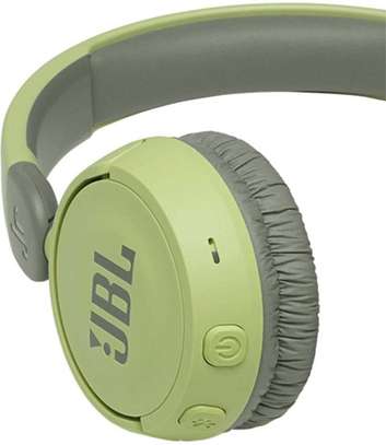 JBL Jr 310BT - Children's over-ear headphones with Bluetooth and built-in microphone, in colours image 6