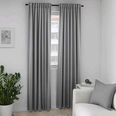 } ©¥CURTAINS image 1