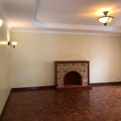 4 Bed Townhouse with En Suite in Lavington image 10