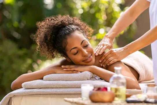 Male massage therapist for ladies at Nairobi image 2