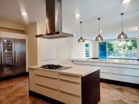 4 Bed Apartment with En Suite at General Mathenge image 14