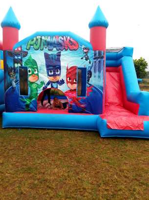 bouncing castles for hire image 2