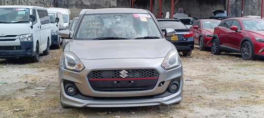 Suzuki Swift RS Silver 2018 image 8