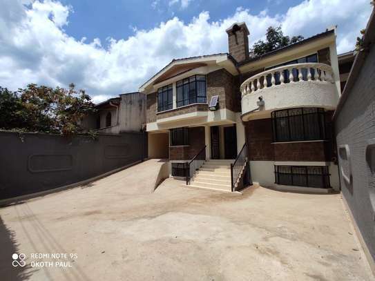 9 Bed Townhouse with Garden in Kileleshwa image 11