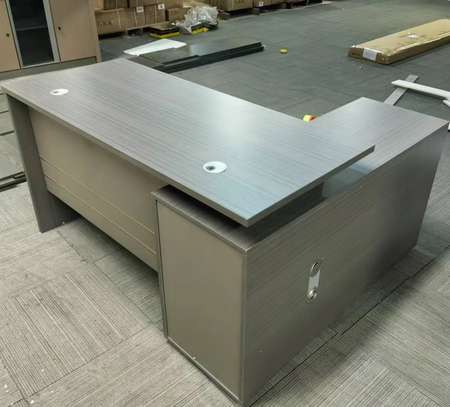 Executive Desk : Luxury Boss Office Modular Desk image 5