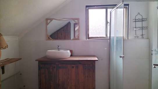 2 Bed House with En Suite at Masai Lodge image 15