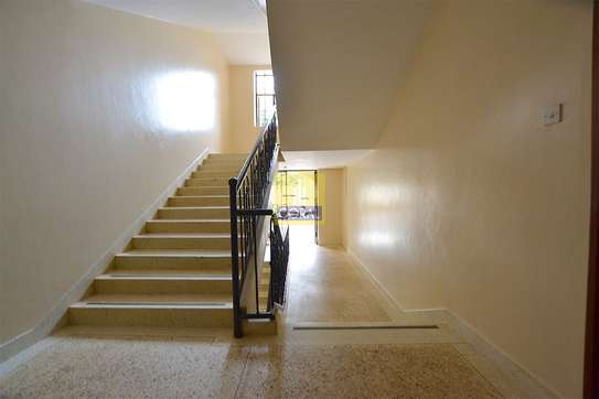 3 Bed Apartment in Brookside image 2