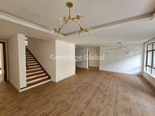 4 Bed Apartment with En Suite in Rosslyn image 5