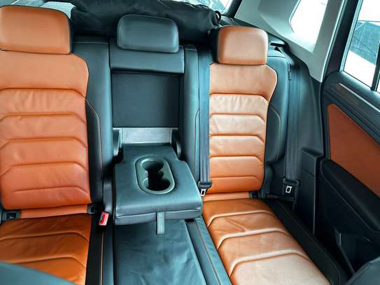 Volkswagen Tiguan Gray 2018 image 6