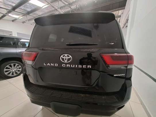 Toyota landcruiser image 3