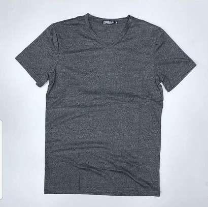 Quality plain T-shirts image 5