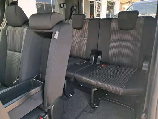 Toyota Noah WXB image 4