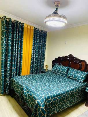 MATCHING CURTAINS AND BEDDINGS image 1