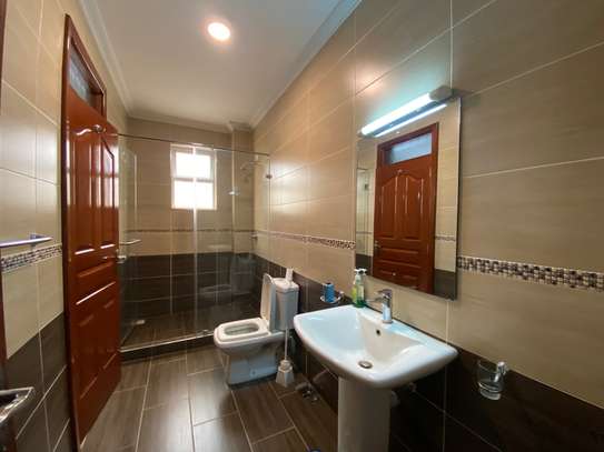 3 Bed Apartment with En Suite in Riverside image 35