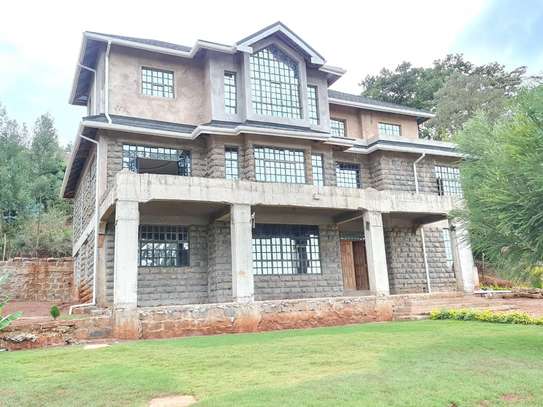 7 Bed House with En Suite at Kerarapon Drive image 2