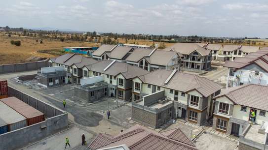 4 Bed Townhouse with En Suite at Enkasiti Kimalat image 4