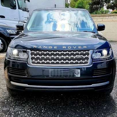 2015 range Rover vogue selling in Kenya image 1