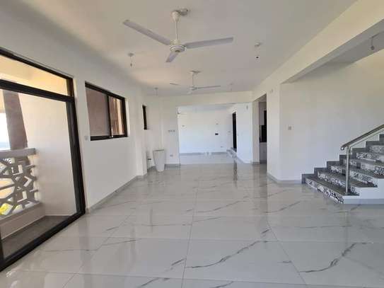 Serviced 4 Bed Apartment with En Suite in Nyali Area image 27