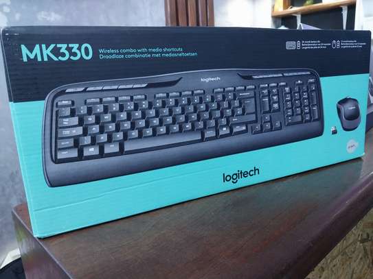 Logitech MK330 wireless keyboard with mouse image 2