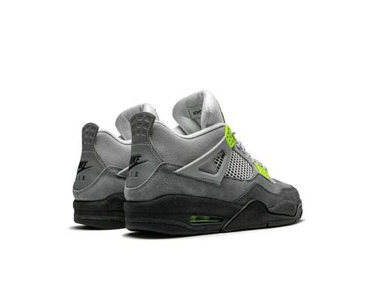 Air Jordan 4 Retro SE Neon image 2