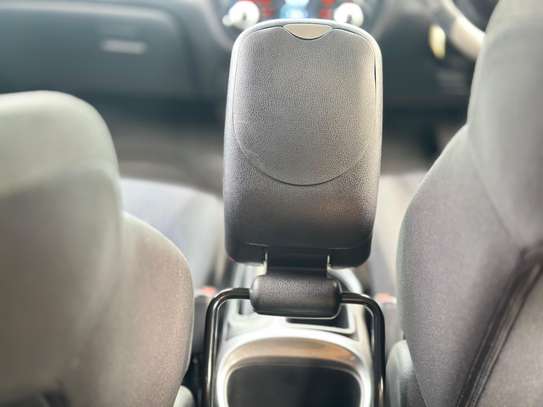 Nissan Juke 2013 silver image 5