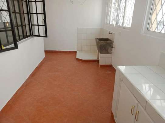 3 Bed Apartment with En Suite at Off Mvuli Road image 9