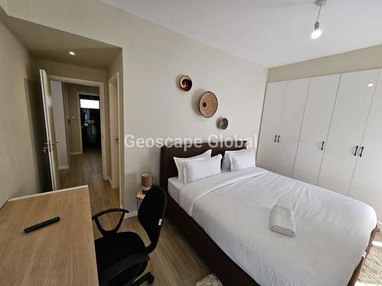 Furnished 2 Bed Apartment with En Suite in Riverside image 7