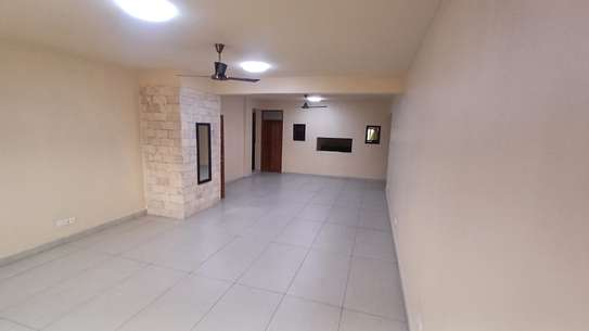 4 Bed Apartment with En Suite at Moyne Drive image 22