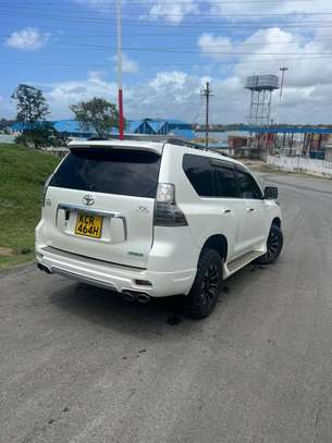 Toyota prado TX white image 8