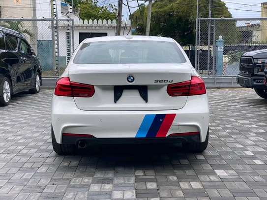 BMW 320d 2016 IM Sport white image 12