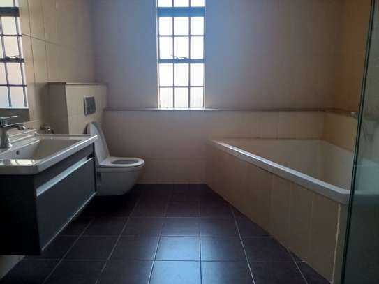 4 Bed Townhouse with En Suite at Njumbi Rd Lavington image 11