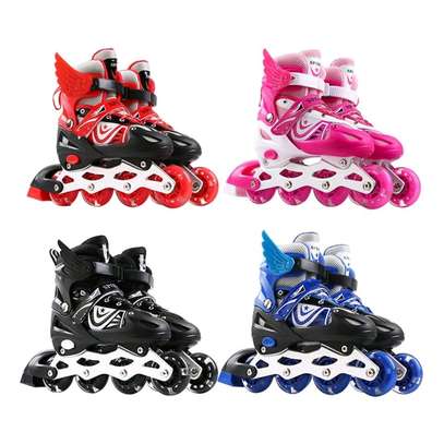 Adjustable skating roller shoes image 1