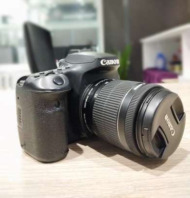 Canon EOS 90D DSLR Camera with 18-55mm Lens image 2