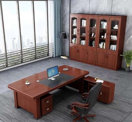 Executive mohogany office Desk image 4