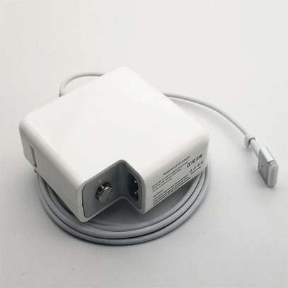 MacBook 60W MagSafe 2 power adapter charger image 3