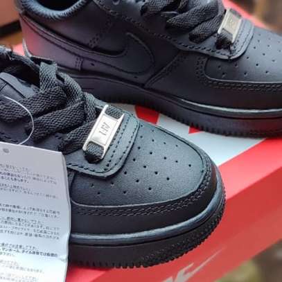 Quality kids' black airforce shoes image 1