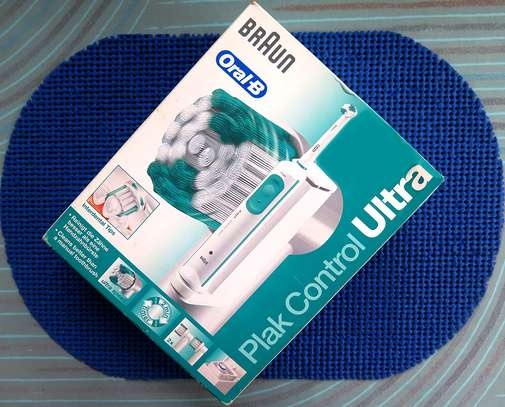 BRAUN ORAL-B Plak Control Ultra Timer Plaque Remover! image 1